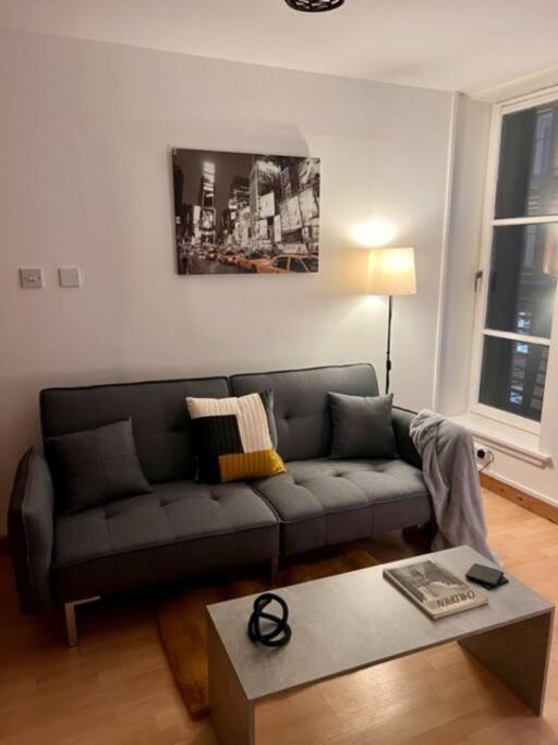 Trendy One Bedroom Apartment グラスゴー エクステリア 写真