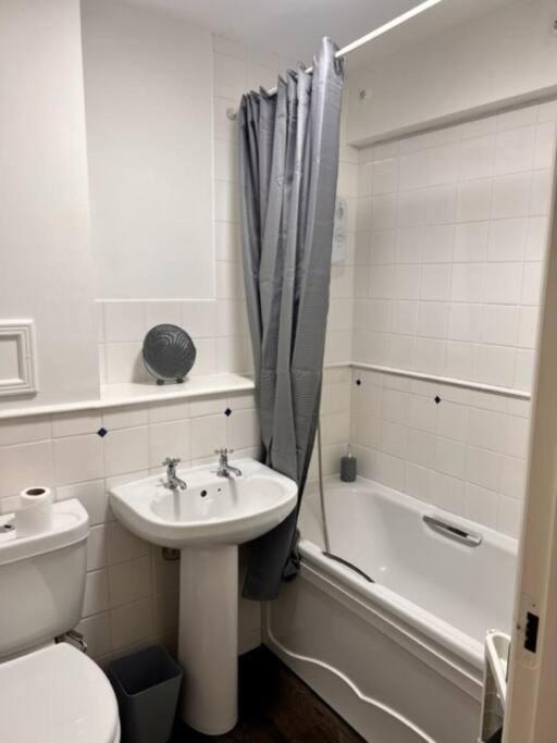 Trendy One Bedroom Apartment グラスゴー エクステリア 写真